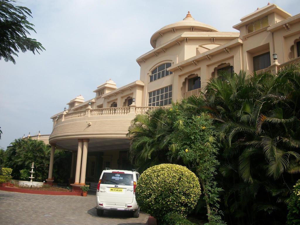 Renest Shraddha Inn - Shirdi Exterior photo